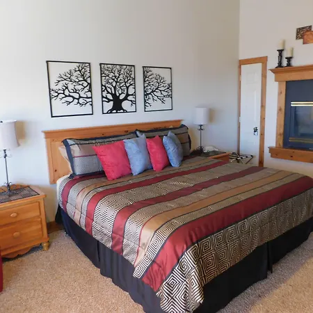Longhollow Point Inn Studio 1321