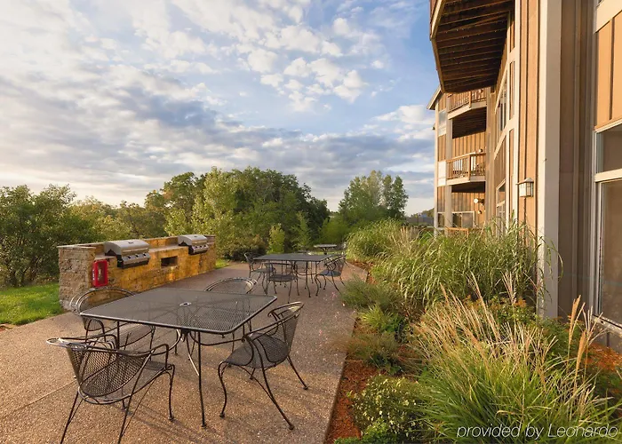 Longhollow Point 1321 Hotel 3*